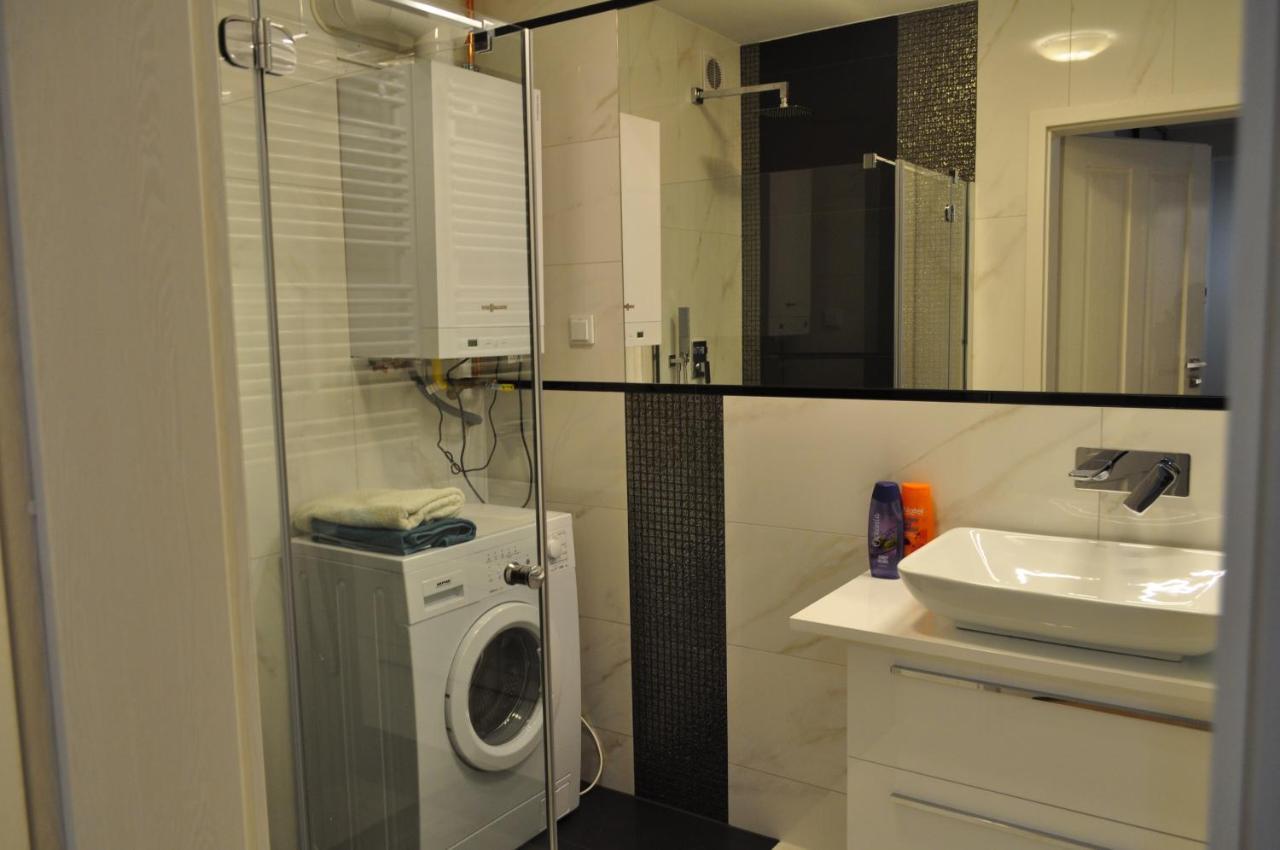Apartament W Centrum Zielona Gora  Exterior photo